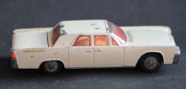 Tekno Lincoln Continental 1962 DieCast Model (2981)